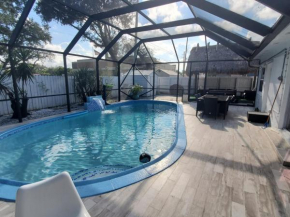 4 2 Pool House With Tiki Hut Near Hardrock Casino, Fort Lauderdale